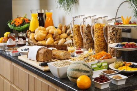 Breakfast buffet with juice dispensers 4